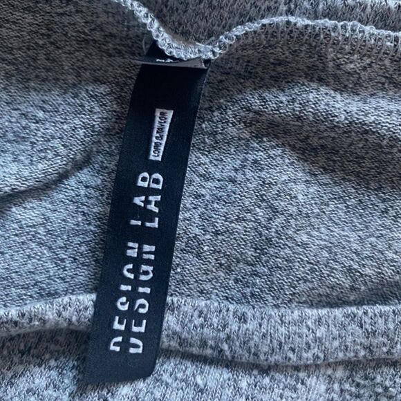 Design Lab Lord & Taylor Gray Cold Shoulder Pullover Sweater | Size L - Picture 4 of 4